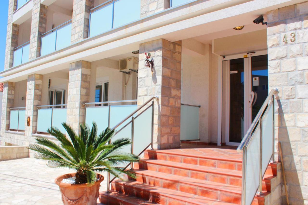 Sunny Hill Residence Becici  Bagian luar foto
